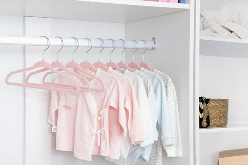ManGotree 28 cm rutschfeste Baby-Kleiderbügel aus Samt 15 Stück Hellrosa