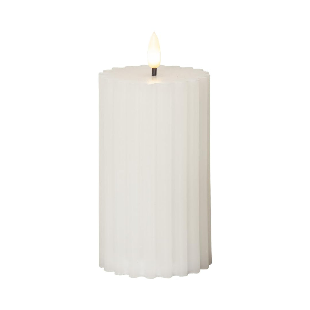 Star Trading LED Stumpenkerze 15cm - Rillen-Optik Flackernd Warmweiß