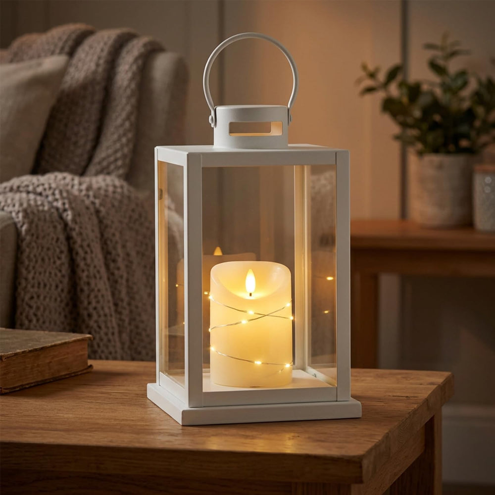 LED Universum - LED Kerze Cynthia 10cm, Echtwachskerze umwickelt mit einer LED Lichterkette, cremefarben, warmweißes Licht, 5h Timer, Batteriebetrieben: 2x AA (nicht inklusive) (Cynthia 10 cm)
