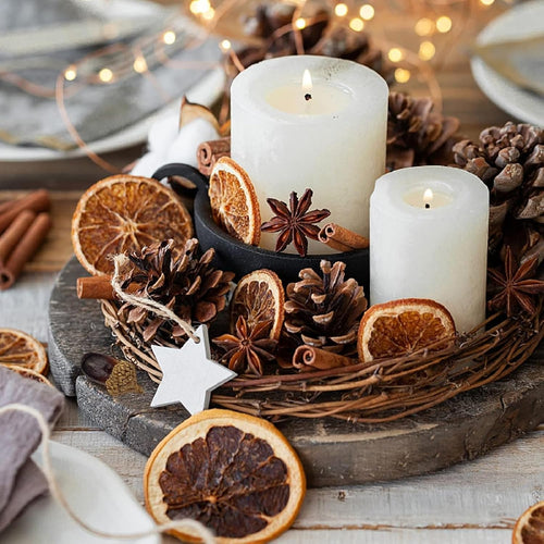 52 StüCk Weihnachtsdeko Adventskranz Deko Set,Weihnachten Bastelset Kreative, Weihnachtspotpourri Natur Dekoration Mit Orangenscheiben,Zimtschnecken,Ölkiefer, Eicheln, Sternanis, Zitronenscheiben
