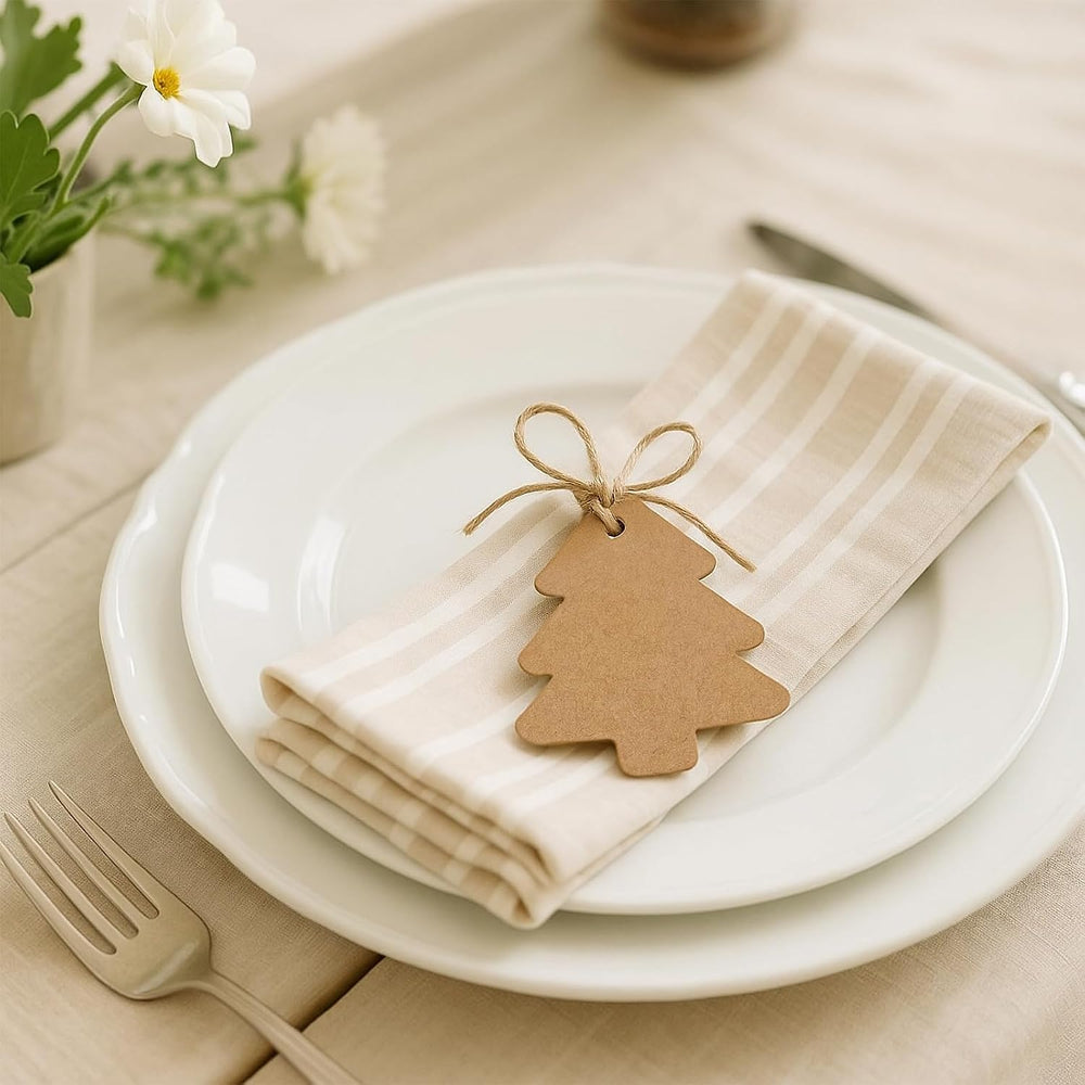 Geschenkanhänger 50 Stück Blanko Braune Papieranhänger mit Schnur 6x 5 cm für Hochzeitsgeschenke Geburtstag Weihnachten [ Weihnachtsbaum ]